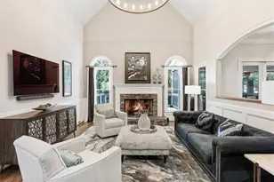 2640 Coachmans Cir, Alpharetta, GA 30022 - Photo 10