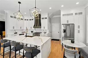 1003 Wescott Ln, Sandy Springs, GA 30319 - Photo 4