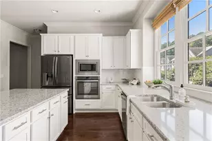 2531 Skyland Dr NE, Atlanta, GA 30319 - Photo 10