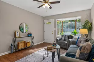 6177 Crestview Ln, Forest Park, GA 30297 - Photo 6