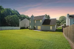 382 Silverthorn, Marietta, GA 30064 - Photo 2