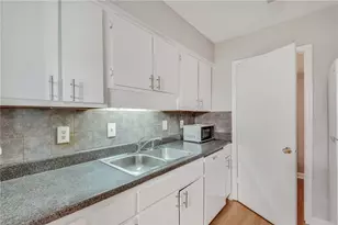 1516 Wingate Way, Sandy Springs, GA 30350 - Photo 10