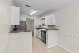2927 Governors Ct, Marietta, GA 30066 - Photo 6