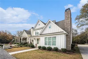 352 Davis St, Monroe, GA 30655 - Photo 6