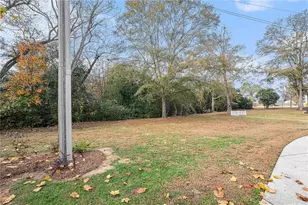 352 Davis St, Monroe, GA 30655 - Photo 32