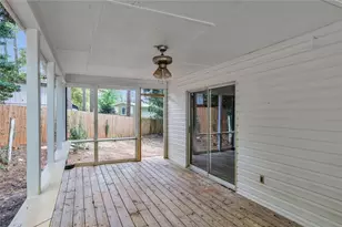 424 Sherwood Dr, Woodstock, GA 30188 - Photo 22