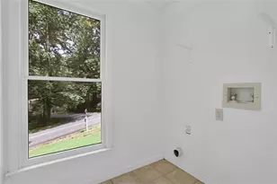 424 Sherwood Dr, Woodstock, GA 30188 - Photo 20