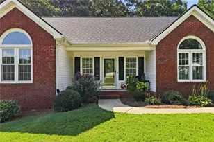 4575 Summerset Dr, Gainesville, GA 30507 - Photo 4