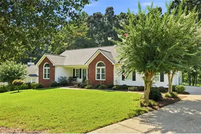 4575 Summerset Drive, Gainesville, GA 30507 - Photo 2