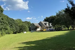 1986 Hewell Road NW, Dewy Rose, GA 30634 - Photo 4