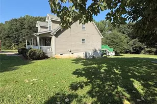 1986 Hewell Road NW, Dewy Rose, GA 30634 - Photo 2