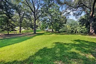 175 Forrest Lake Dr, Sandy Springs, GA 30327 - Photo 60