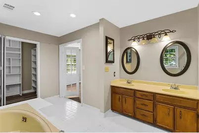 3722 Southgate Drive SW, Lilburn, GA 30047 - Photo 44