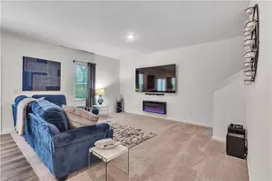 289 Pond Ct, Hoschton, GA 30548 - Photo 8