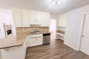 1396 Bramlett Forest Ct, Lawrenceville, GA 30045 - Photo 2
