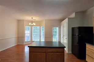 2846 Parkway Close, Lithonia, GA 30058 - Photo 6