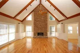 105 View Hill Ct, Sandy Springs, GA 30350 - Photo 2