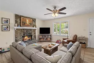 152 Village Dr, Hiram, GA 30141 - Photo 4