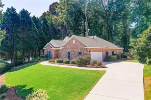 4903 Eagles Ridge Loop, Lithonia, GA 30038 - Photo 2