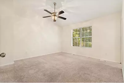 5716 Wells Circle, Stone Mountain, GA 30087 - Photo 10