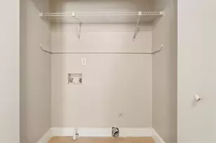 5716 Wells Cir, Stone Mountain, GA 30087 - Photo 16