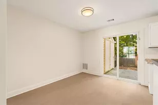 5716 Wells Cir, Stone Mountain, GA 30087 - Photo 6