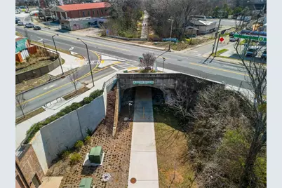 1024 Donald L Hollowell #B, Atlanta, GA 30318 - Photo 22