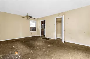 449 Hamilton E Holmes Dr, Atlanta, GA 30318 - Photo 2
