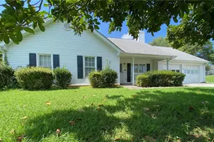 3575 Thrush Ct, Loganville, GA 30052 - Photo 2