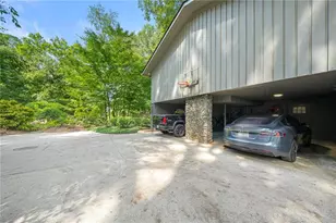460 Valley Green Dr NE, Atlanta, GA 30342 - Photo 6