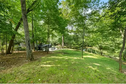 460 Valley Green Drive NE, Atlanta, GA 30342 - Photo 4