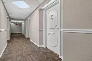2479 Peachtree Rd NE, Atlanta, GA 30305 - Photo 4
