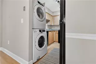 2479 Peachtree Rd NE, Atlanta, GA 30305 - Photo 12