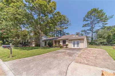 3399 Timbercreek Drive, Lawrenceville, GA 30044 - Photo 2