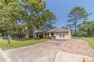 3399 Timbercreek Dr, Lawrenceville, GA 30044 - Photo 2