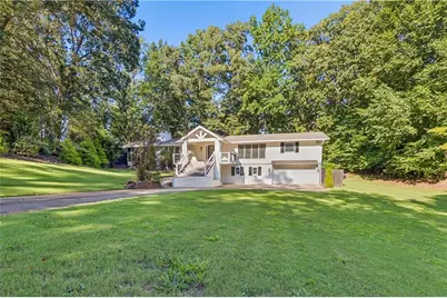 530 E Lake Drive, Gainesville, GA 30506 - Photo 4