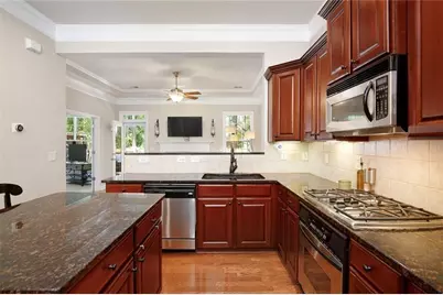 1404 Lexington Dr, Roswell, GA 30075 - Photo 12