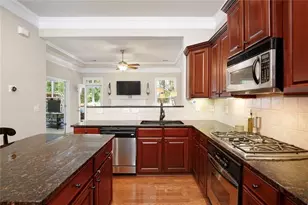 1404 Lexington Dr, Roswell, GA 30075 - Photo 12