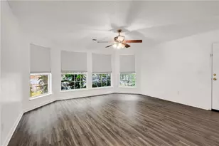 1004 Sandy Ln Dr, Alpharetta, GA 30022 - Photo 4