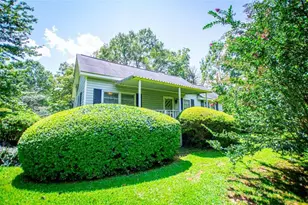 53 Garrett Ln, Carrollton, GA 30117 - Photo 2