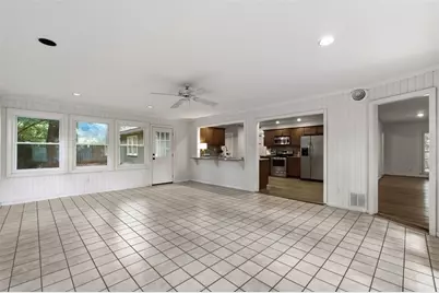 7140 Duncourtney Drive, Sandy Springs, GA 30328 - Photo 14