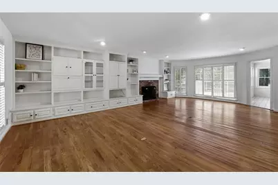7140 Duncourtney Drive, Sandy Springs, GA 30328 - Photo 6