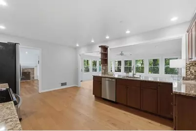 7140 Duncourtney Drive, Sandy Springs, GA 30328 - Photo 10
