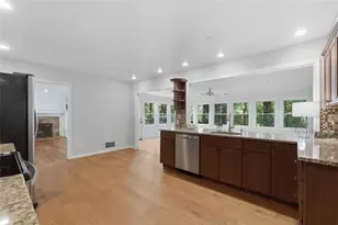 7140 Duncourtney Dr, Sandy Springs, GA 30328 - Photo 10