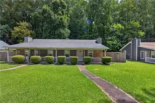 2141 Valley Oaks Dr SE, Smyrna, GA 30080 - Photo 2