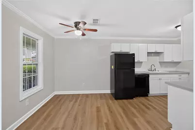2141 Valley Oaks Drive SE, Smyrna, GA 30080 - Photo 8