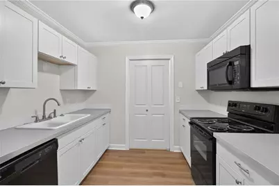 2141 Valley Oaks Drive SE, Smyrna, GA 30080 - Photo 10