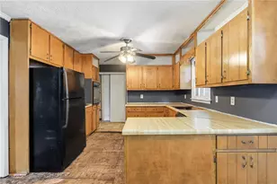 2029 Abington Ln, Snellville, GA 30078 - Photo 14