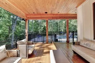 3933 Skyline Dr, Gainesville, GA 30501 - Photo 10