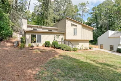1755 Jody Drive NE, Marietta, GA 30066 - Photo 6